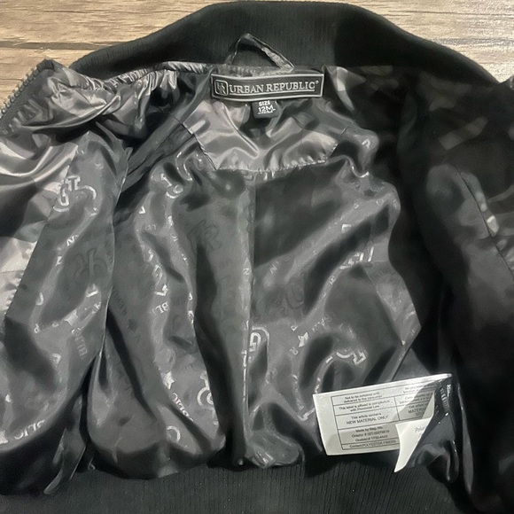 Gently used camo bomber jacket in size 12 months - Picture 2 of 4